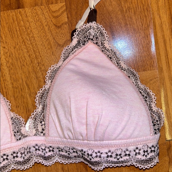 NWT Victoria’s Secret No Wire Lace Bralette - Picture 3 of 12